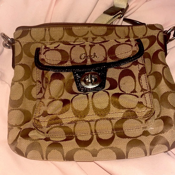 Just don’t use anymore and trying to downsize. Good condition. No rips. - Picture 1 of 9